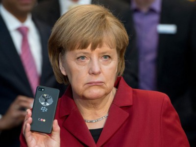 Правительство Германии планирует приобрести 20 000 смартфонов BlackBerry для своих чиновников